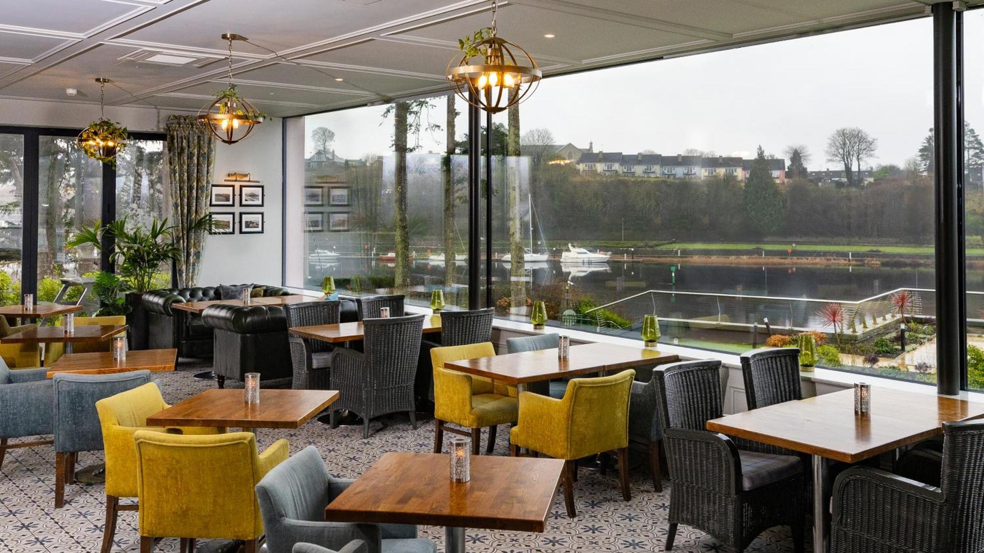 The Lakeside Hotel & Leisure Centre Killaloe Exterior foto